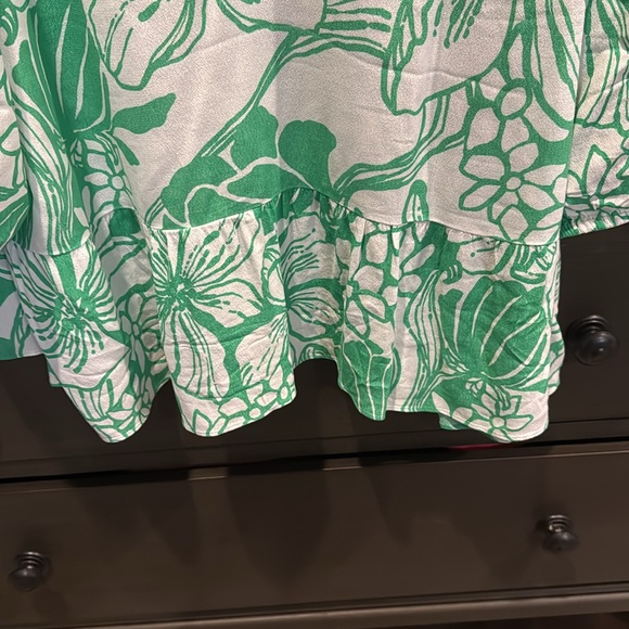 Lilly Pulitzer Blouse! - Picture 4 of 6